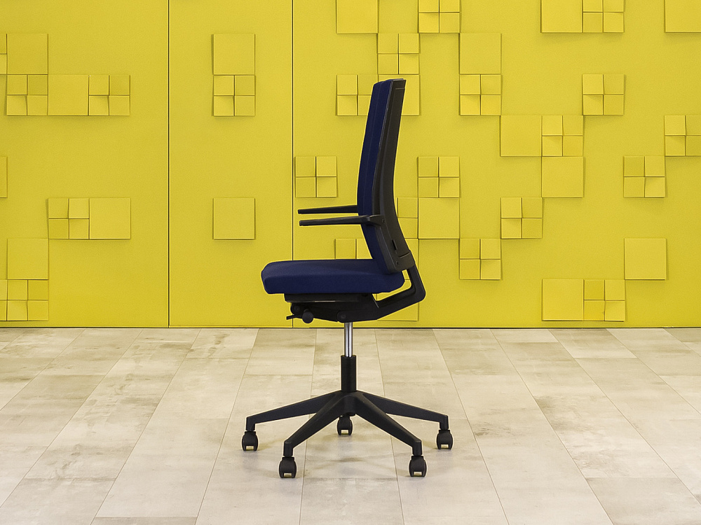 Офисное кресло для персонала на колесах BENE Ткань Синий Австрия_КПТН-120424