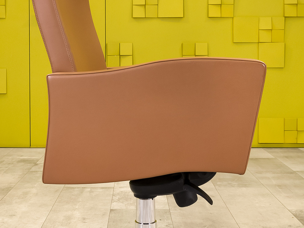 Конференц кресло для переговорной на колесах POLTRONA FRAU Кожа Коричневый Италия_КНКК-081024