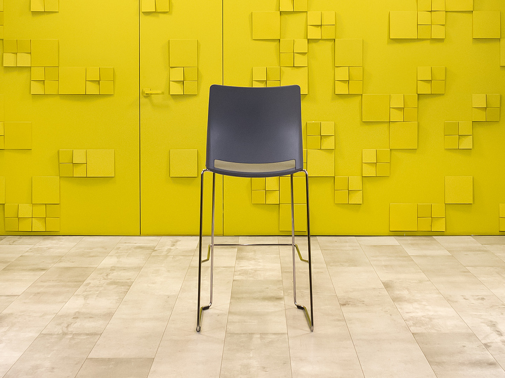 Барный стул на полозьях Bejot Пластик Серый Италия_УДПС-261223