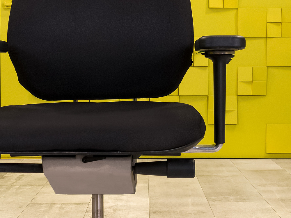 Офисное кресло для персонала на колесах Vitra Ткань Чёрный Швеция_КПТЧ-200224