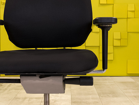 Офисное кресло для персонала на колесах Vitra Ткань Чёрный Швеция_КПТЧ-200224