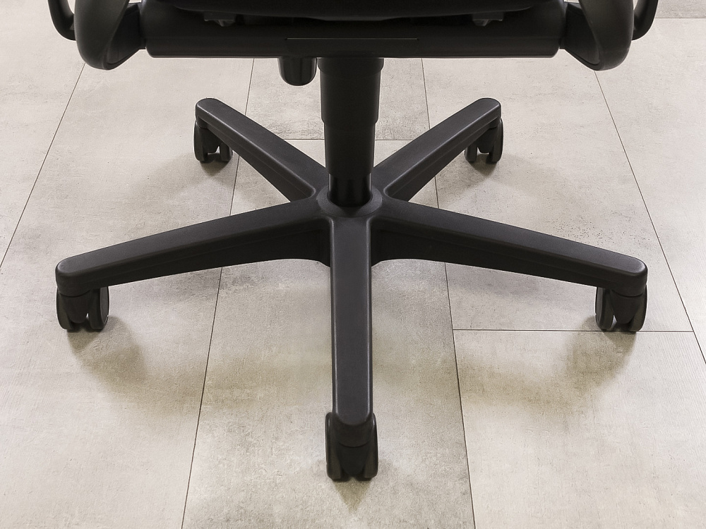 Офисное кресло для персонала на колесах Ahrend Ткань Чёрный Голландия_КПТЧ-15072