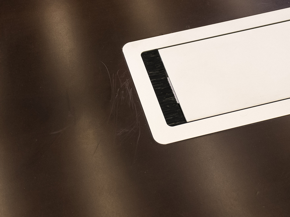 Офисный стол для переговоров BENE 1350x1350x750 ЛДСП Орех Австрия_СГКЕ-051223