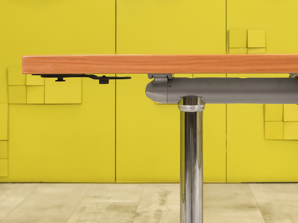 Офисный стол прямой 1400x700 ЛДСП Ольха Импорт_СППЛ-060823