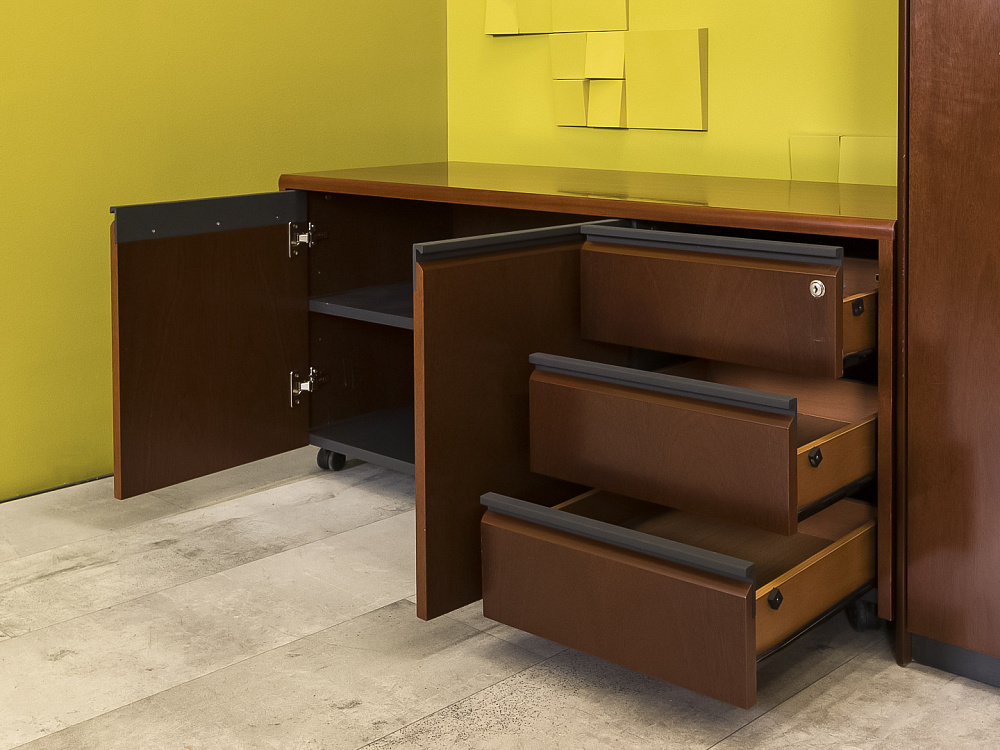 Кабинет руководителя  ORA Шпон Вишня Италия  КРШ-22016