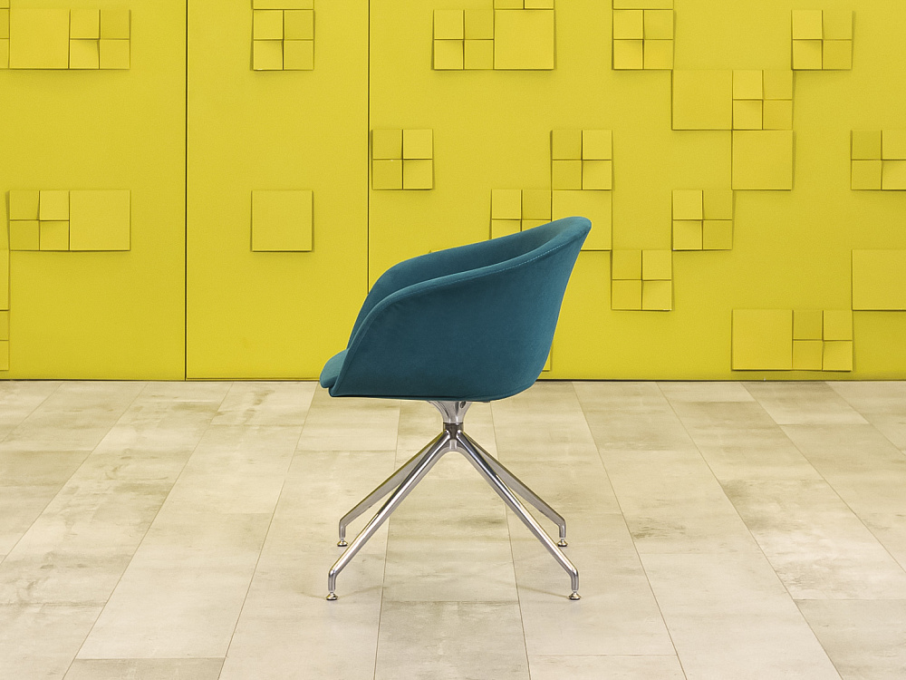 Мягкое кресло ARPER Ткань Синий Италия  КНТН1-30016