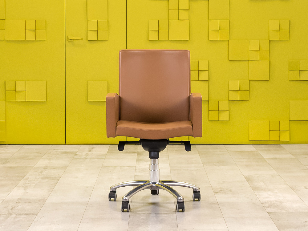 Конференц кресло для переговорной на колесах POLTRONA FRAU Кожа Коричневый Италия_КНКК-081024