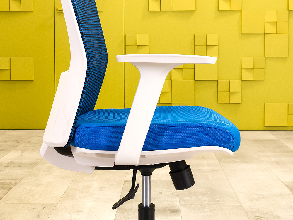 Офисное кресло руководителя на колесах Ткань Синий Импорт_КРТН1-271023