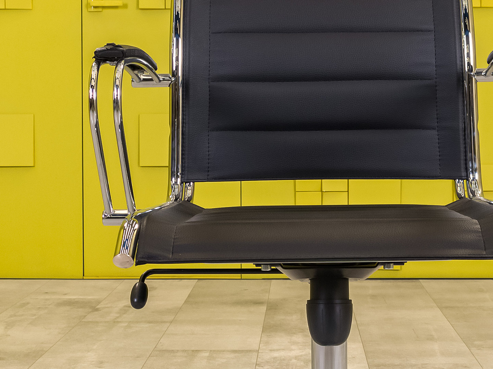 Конференц кресло для переговорной на колесах Кожзам Чёрный Россия_КНКЧ-310524