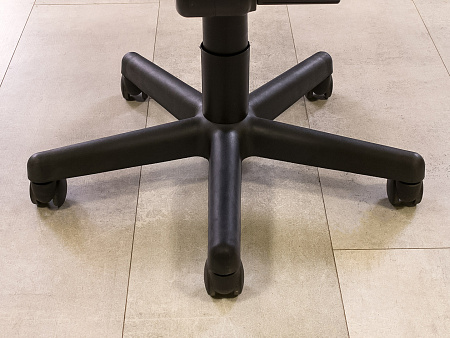 Конференц кресло для переговорной на ножках AXO Кожзам Бежевый Польша_КНКБ-230623