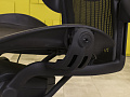 Офисное кресло руководителя на колесах Aeron B Herman Miller Сетка Чёрный США  КРТЧ-12115
