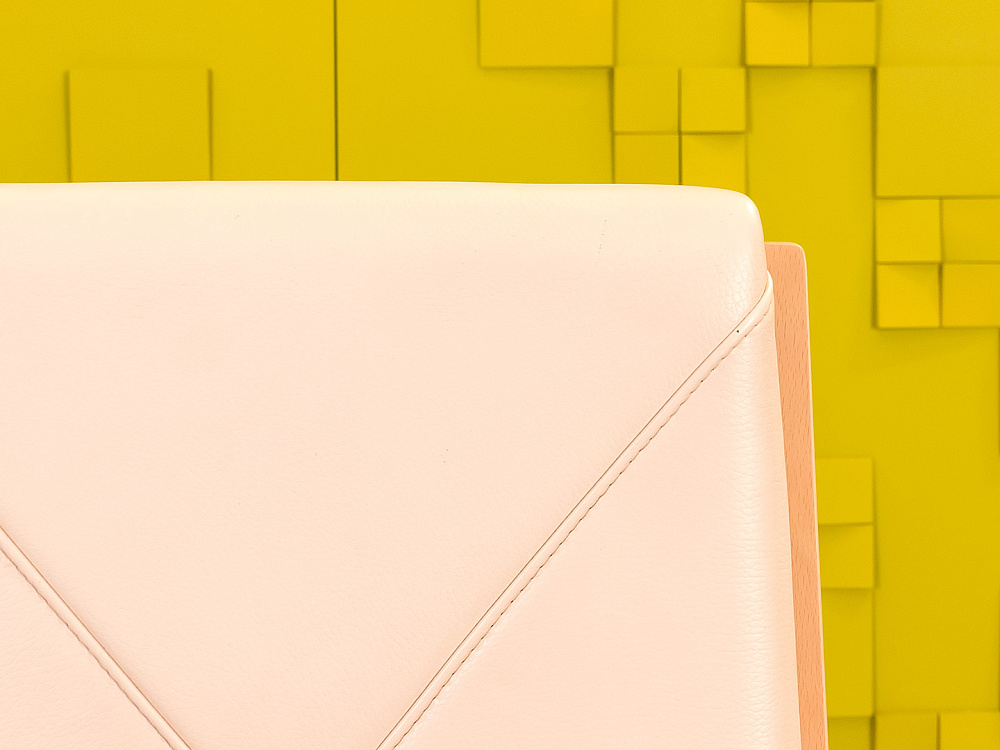 Офисное кресло руководителя на колесах MADERA A Sitland Кожа Бежевый Италия  КРКБ-270624