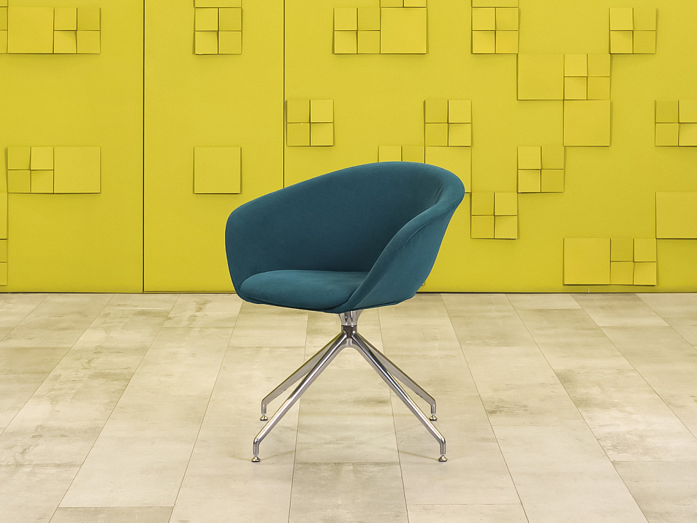 Мягкое кресло ARPER Ткань Синий Италия  КНТН1-30016