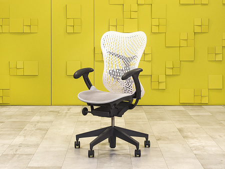 Офисное кресло руководителя на колесах Mirra 2 Herman Miller Сетка Серый США_КРТС-150924