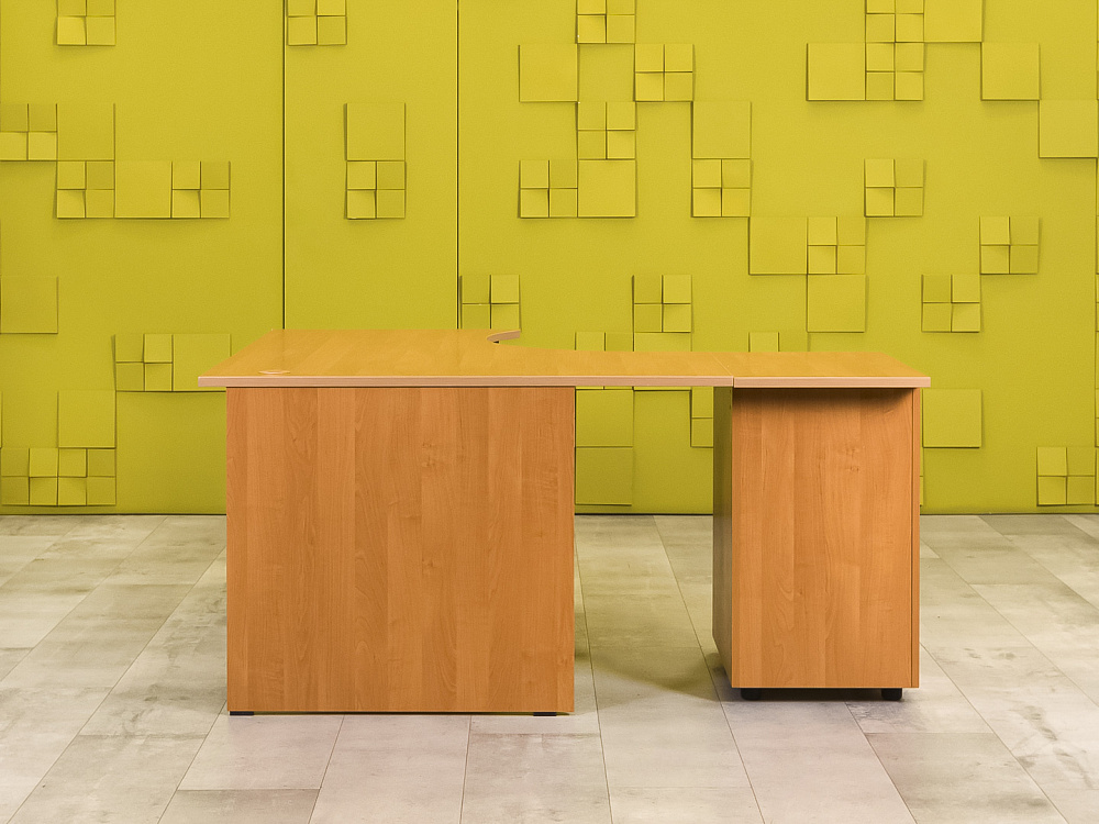 Комплект офисной мебели стол с тумбой        СПУЛТ-23016