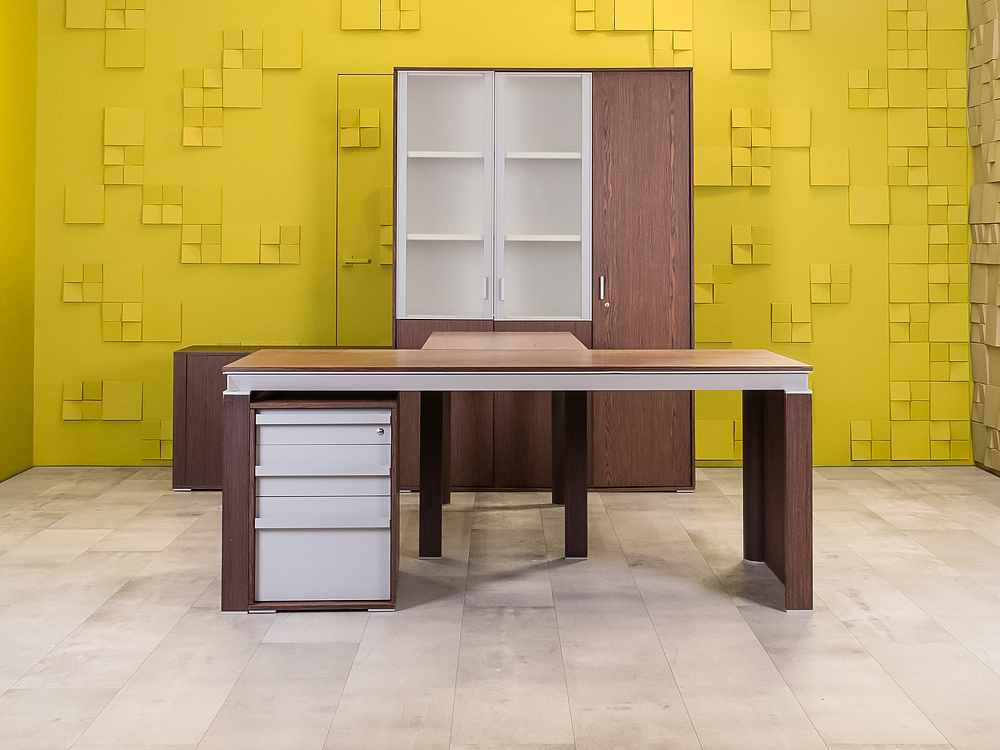 Кабинет руководителя HAN Шпон Венге Италия_КРЕ1-130324