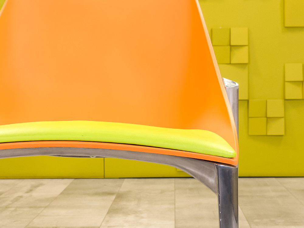 Офисный стул на ножках Hoop Пластик Оранжевый; Зелёный Италия_УНПО-26110