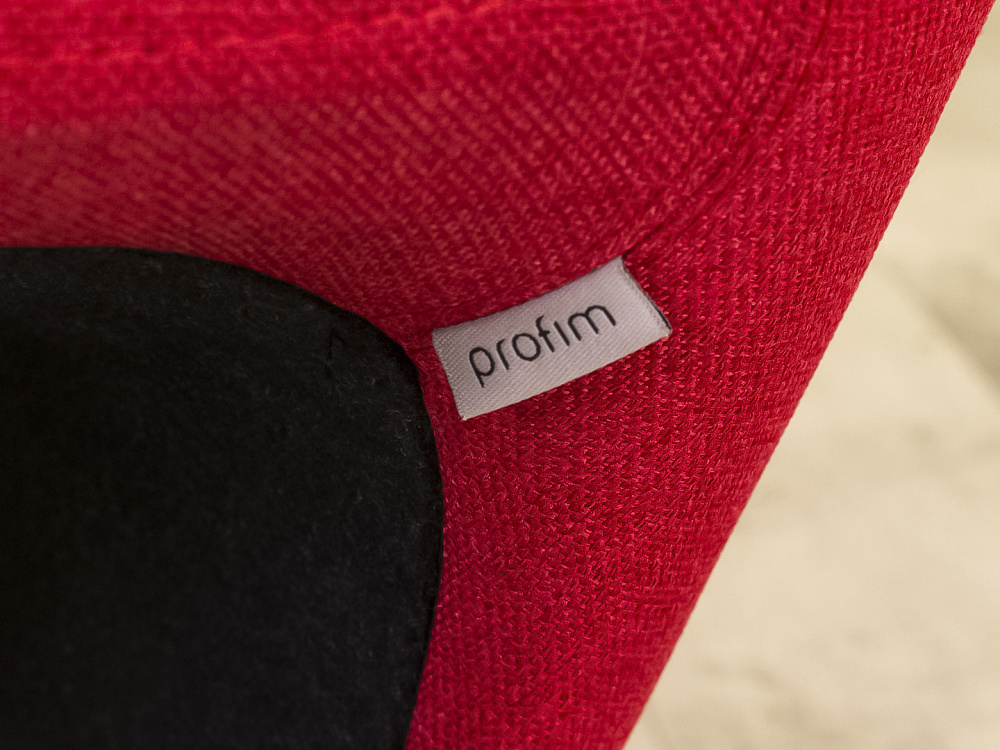 Мягкое кресло Pelikan Profim Ткань Красный Польша  КНТК3-26025