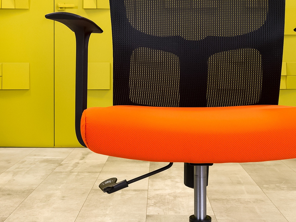 Офисное кресло для персонала на колесах Ткань Оранжевый; Чёрный Импорт_КПТО-271023