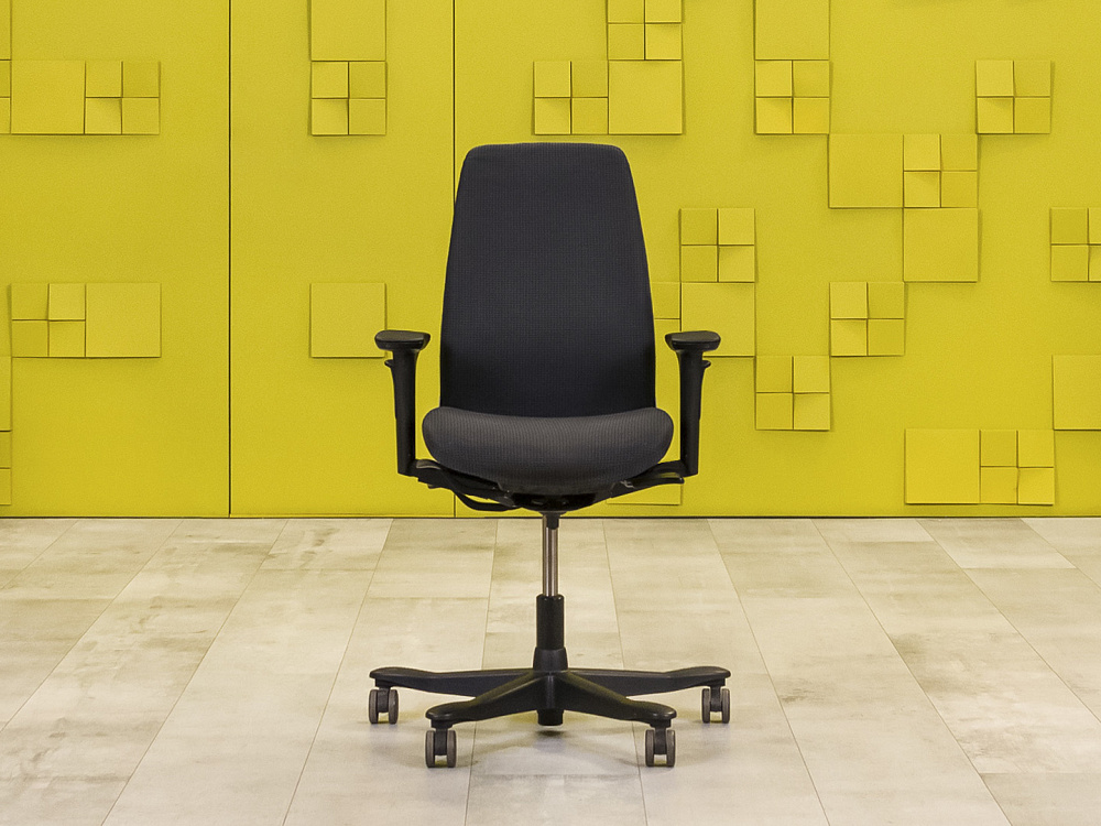 Офисное кресло для персонала на колесах Kinnarps Ткань Серый Швеция_КПТС1-15071