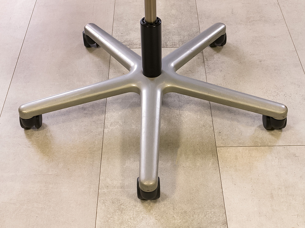 Офисное кресло для персонала на колесах Comforto HAWORTH Ткань Серый США_КПТС-051223