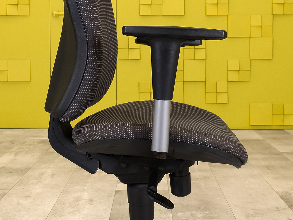 Офисное кресло для персонала на колесах Ткань Серый Импорт_КПТС-250324