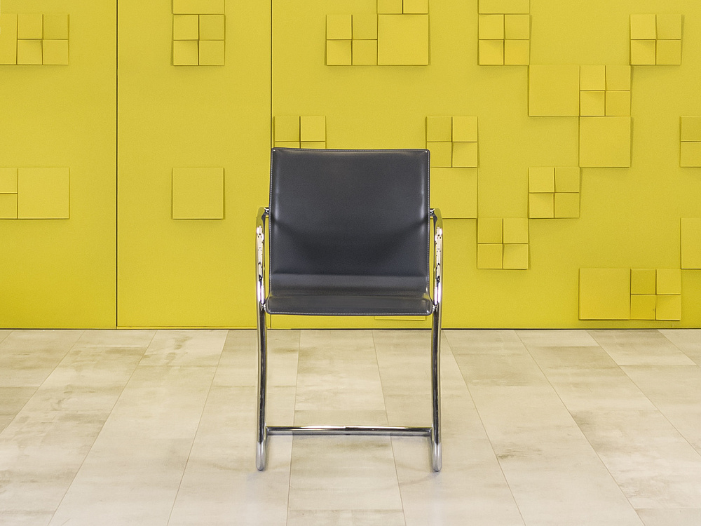 Конференц кресло для переговорной на полозьях Кожа Серый Италия_КДКС-040424