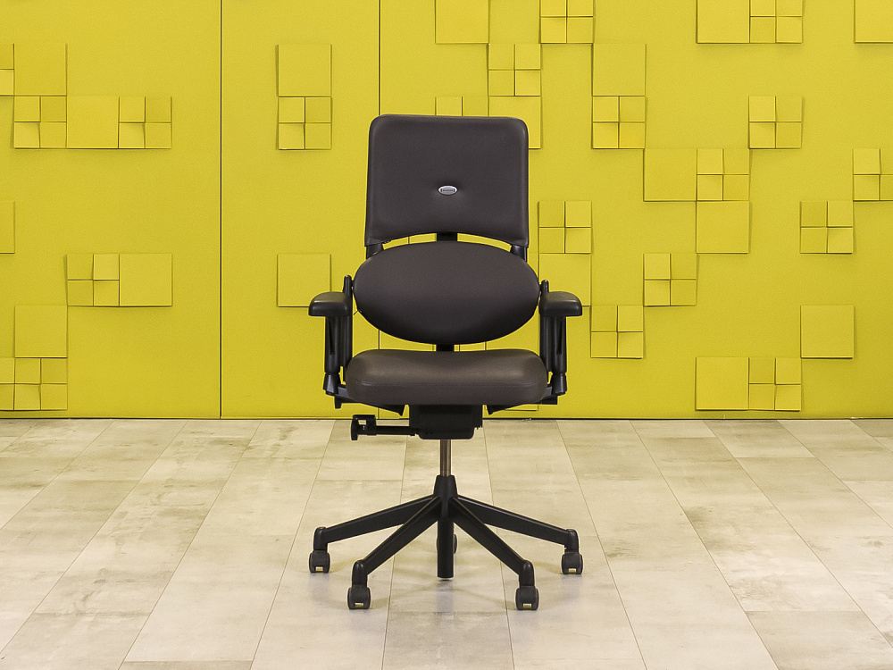 Офисное кресло руководителя на колесах Please 1 Steelcase Кожа Коричневый Германия  КРКК1-30125