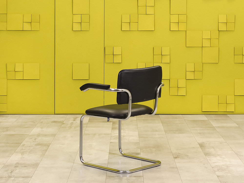 Конференц кресло для переговорной Nowy Styl Кожзам Чёрный  КДКЧ-26036