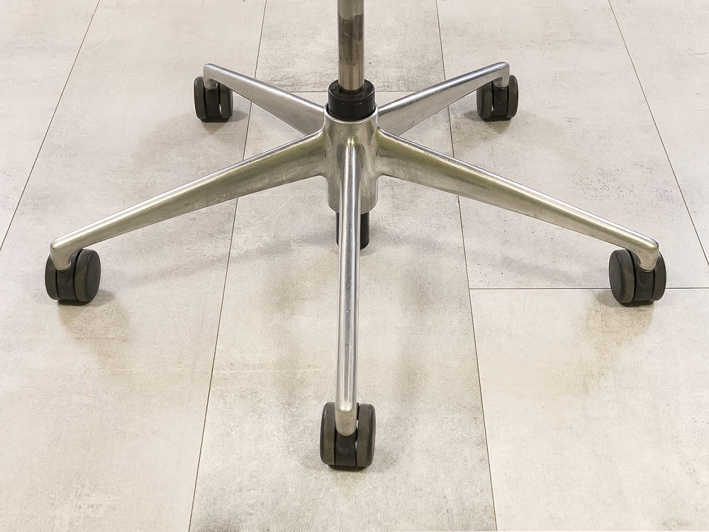 Офисное кресло для персонала на колесах Vitra Ткань Коричневый Швейцария_КПТК4-150922