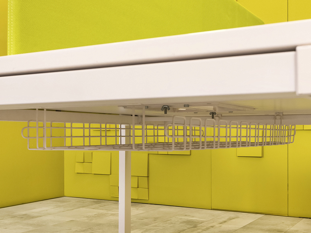 Комплект офисной мебели стол с тумбой  Vitra ЛДСП Белый Швейцария  ГКБ-04026