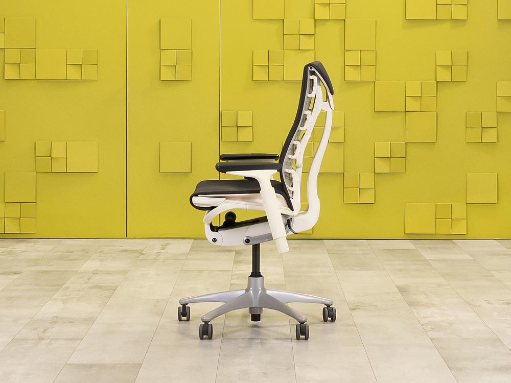 Офисное кресло руководителя на колесах Embody Herman Miller Ткань Серый США_КРТС-15032
