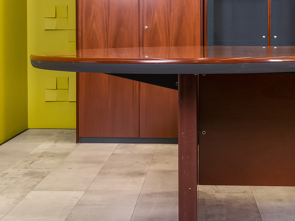 Кабинет руководителя ORA Массив Орех Италия