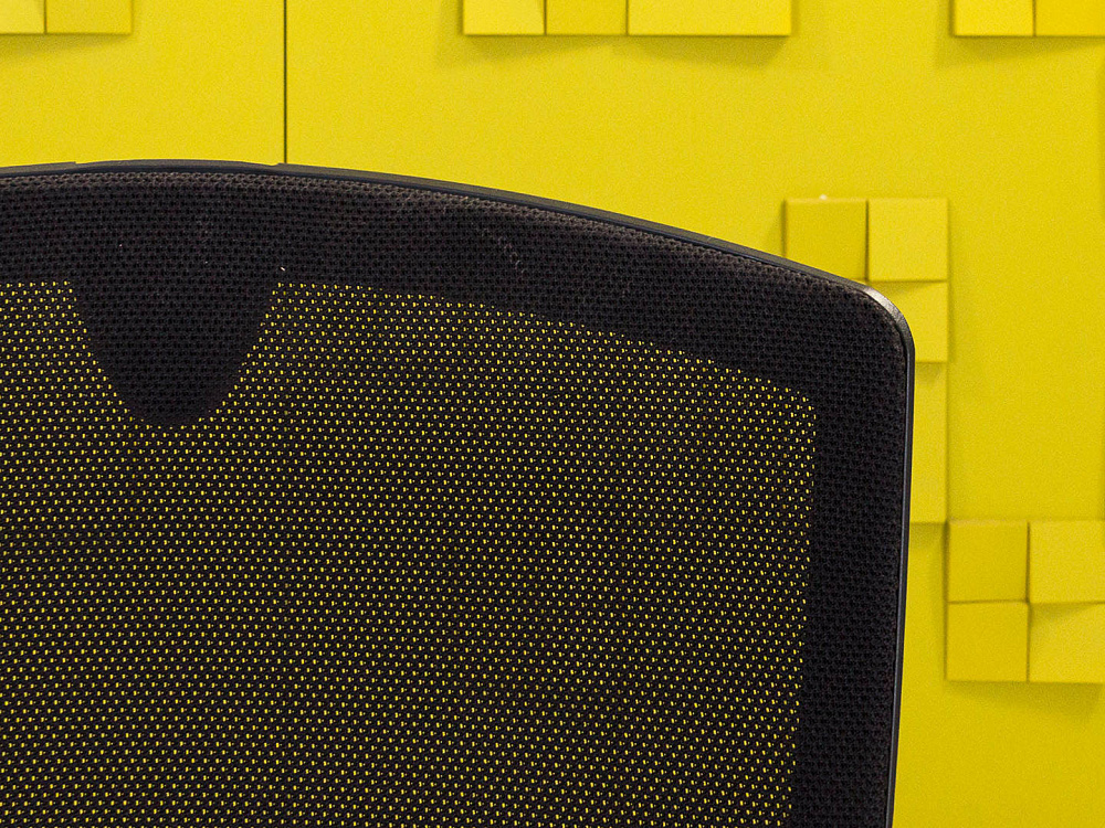 Офисное кресло для персонала на колесах Mento Kinnarps Ткань Чёрный Швеция_КПТЧ-230924