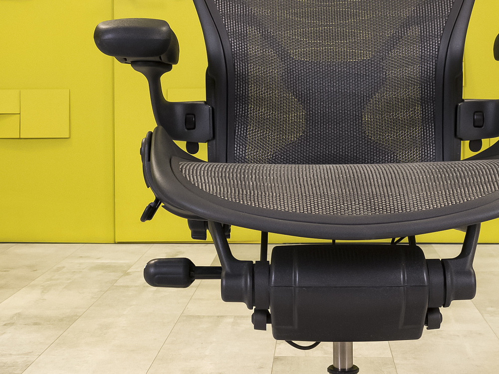 Офисное кресло руководителя на колесах Aeron B Herman Miller Сетка Серый США  КРТС-17035