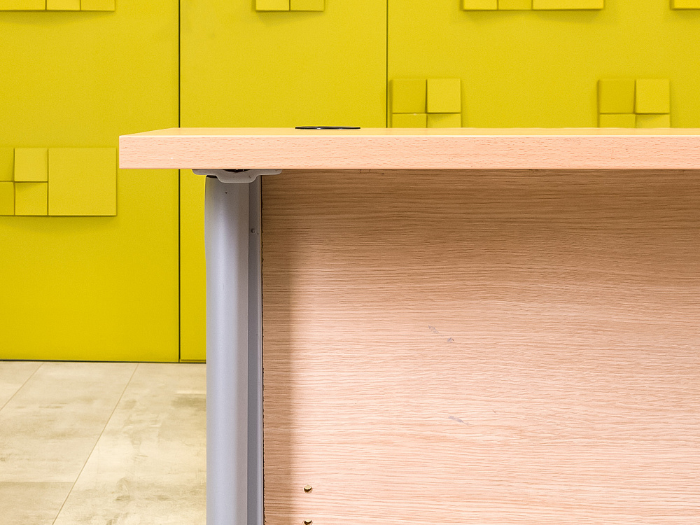 Офисный стол эргономичный 1400x800 ЛДСП Бук Россия_СПЭВ1-251124