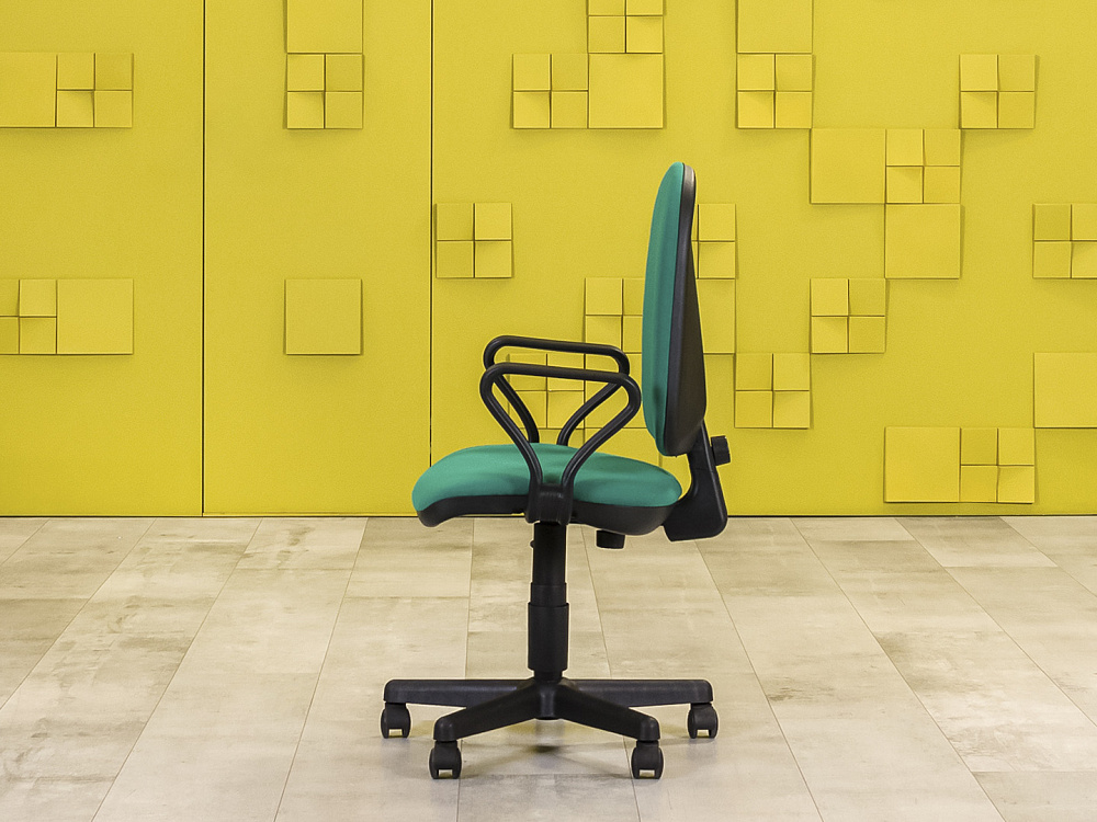 Офисное кресло для персонала на колесах Престиж В-27 Ткань Зелёный Россия