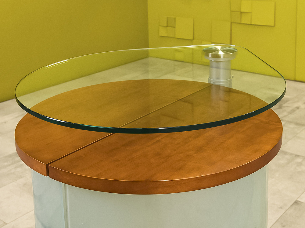 Журнальный столик Стекло Орех  СЖКС-25046