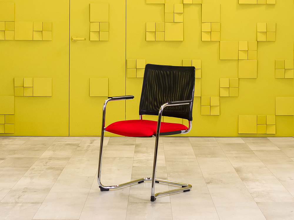 Конференц кресло для переговорной на полозьях Ткань Красный; Чёрный Россия_КДТК-130324