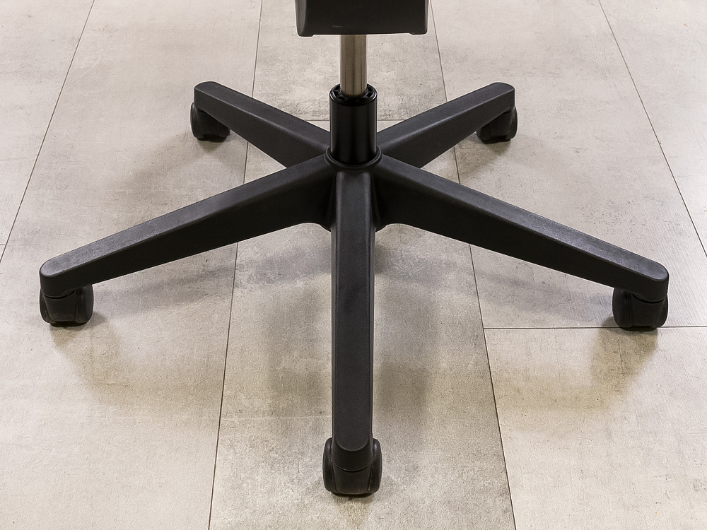 Офисное кресло для персонала на колесах HAWORTH Кожа Чёрный Германия_КПКЧ-171024