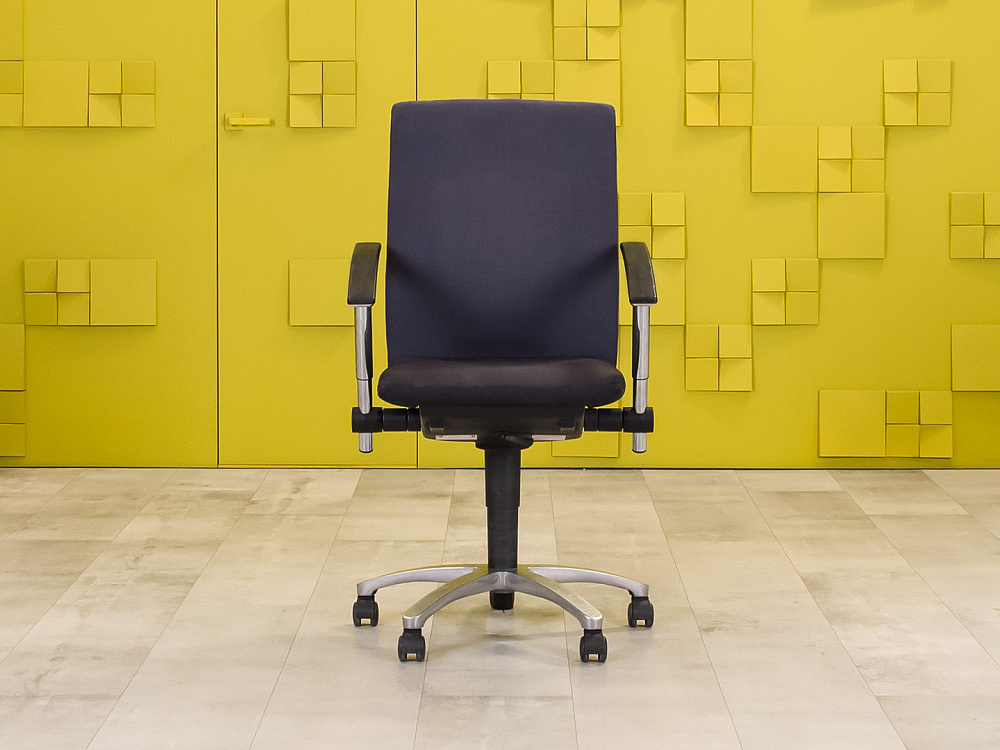 Офисное кресло руководителя на колесах TIGER SATO Ткань Серый Германия_КРТС-040324