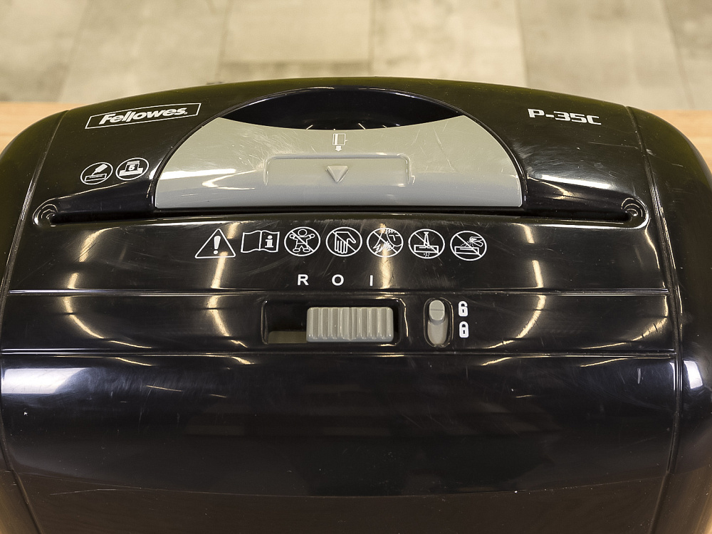 Шредер Fellowes пластик черный ШРЕДЕР1-09046