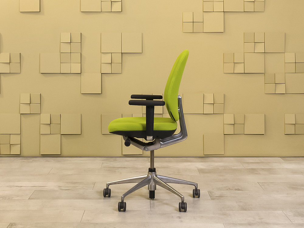 Офисное кресло для персонала на колесах Vitra Ткань Зелёный Швейцария_КПТЗ-301023