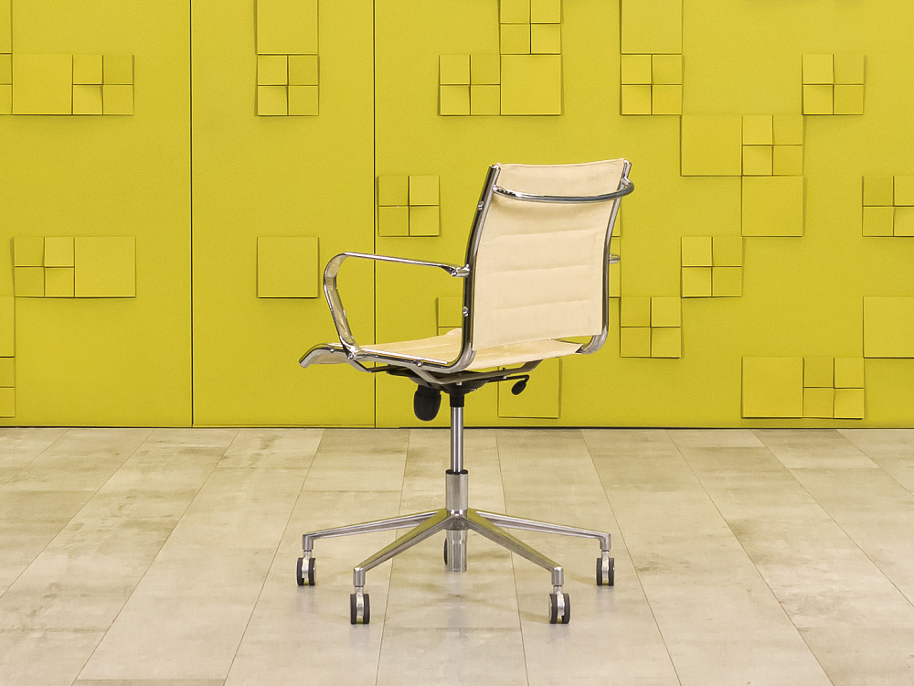 Офисное кресло для персонала на колесах  Кожа Бежевый Импорт  КПКБ-16083