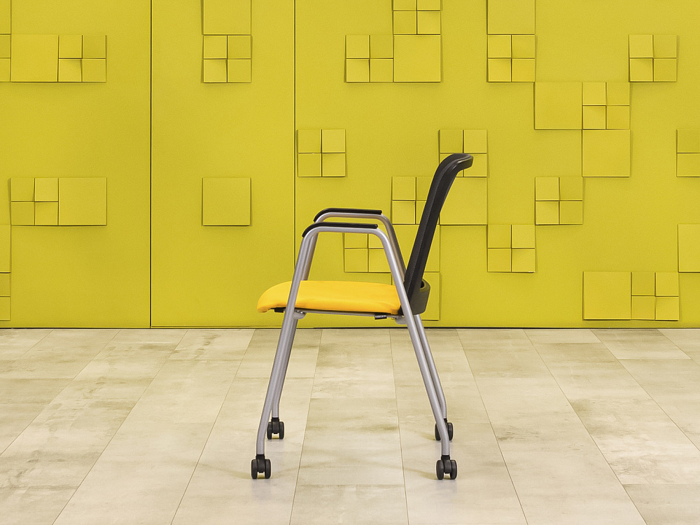 Конференц кресло для переговорной HAWORTH Ткань Жёлтый США  КНТЖ-27105