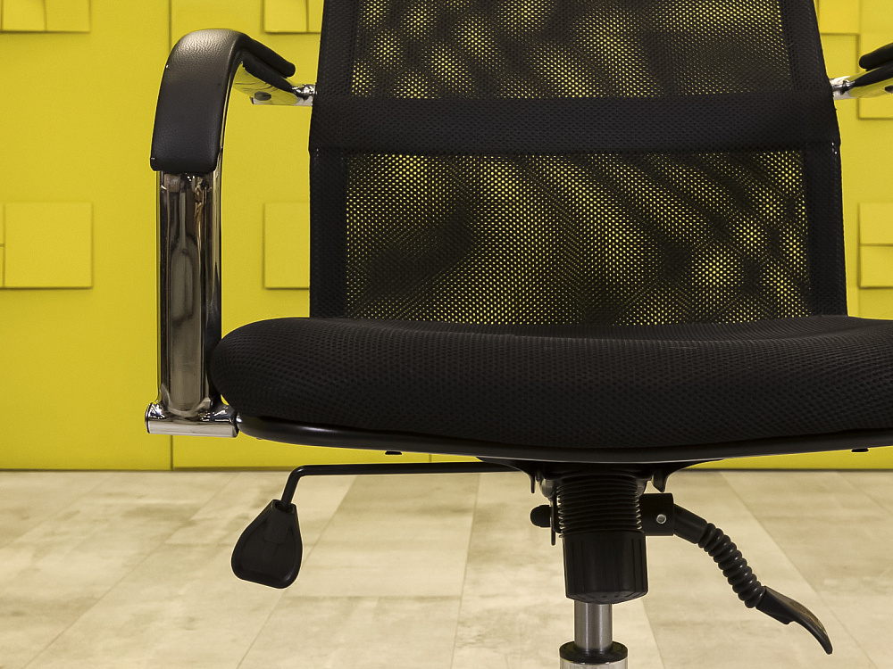 Офисное кресло руководителя на колесах Ткань Чёрный  КРТЧ4-26036