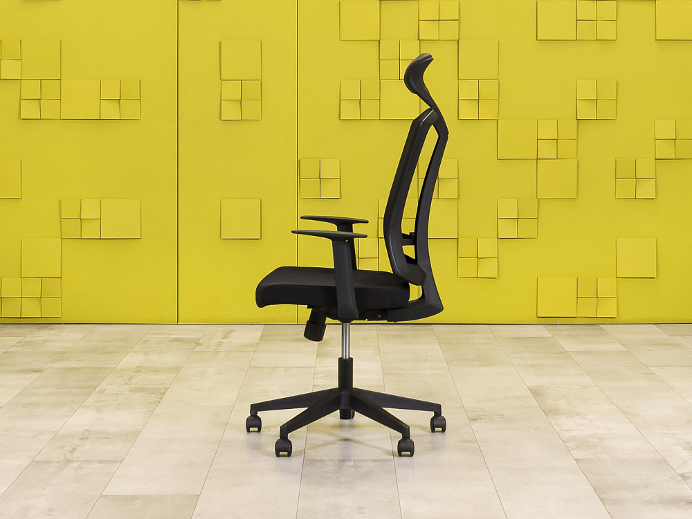 Офисное кресло руководителя на колесах Сетка Чёрный Импорт_КРТЧ1-271023