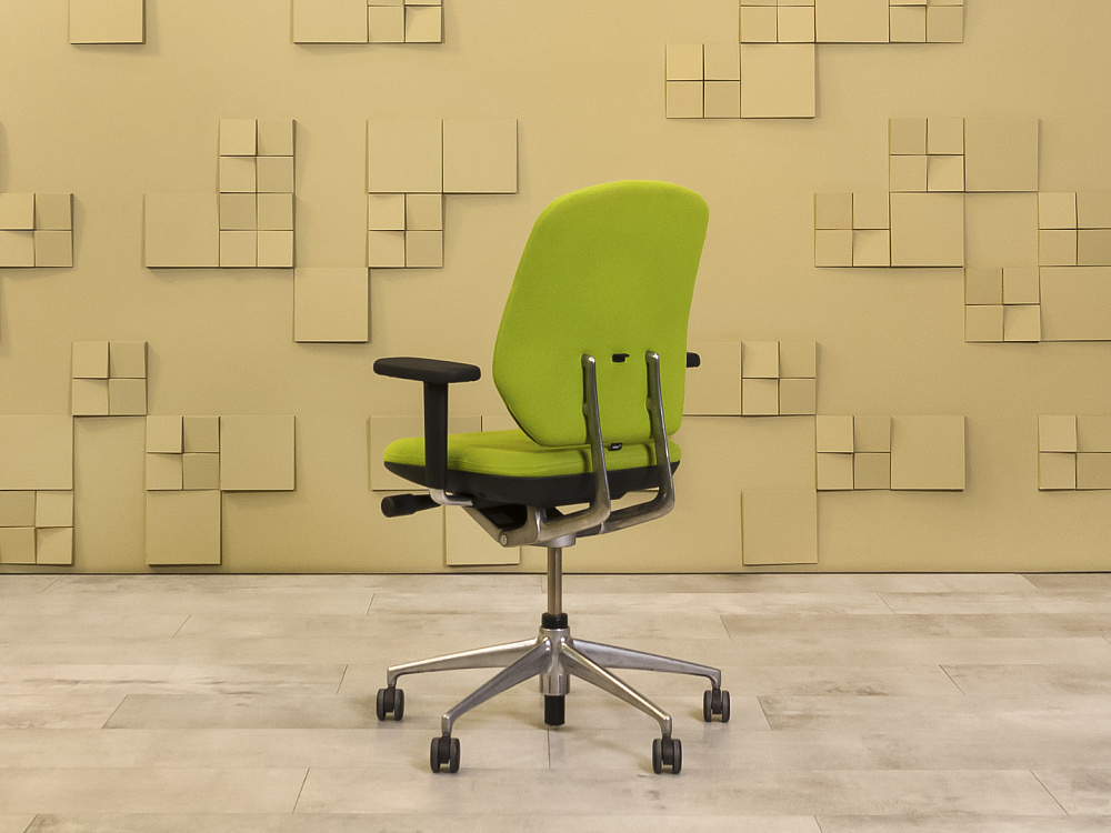 Офисное кресло для персонала на колесах Vitra Ткань Зелёный Швейцария_КПТЗ-301023