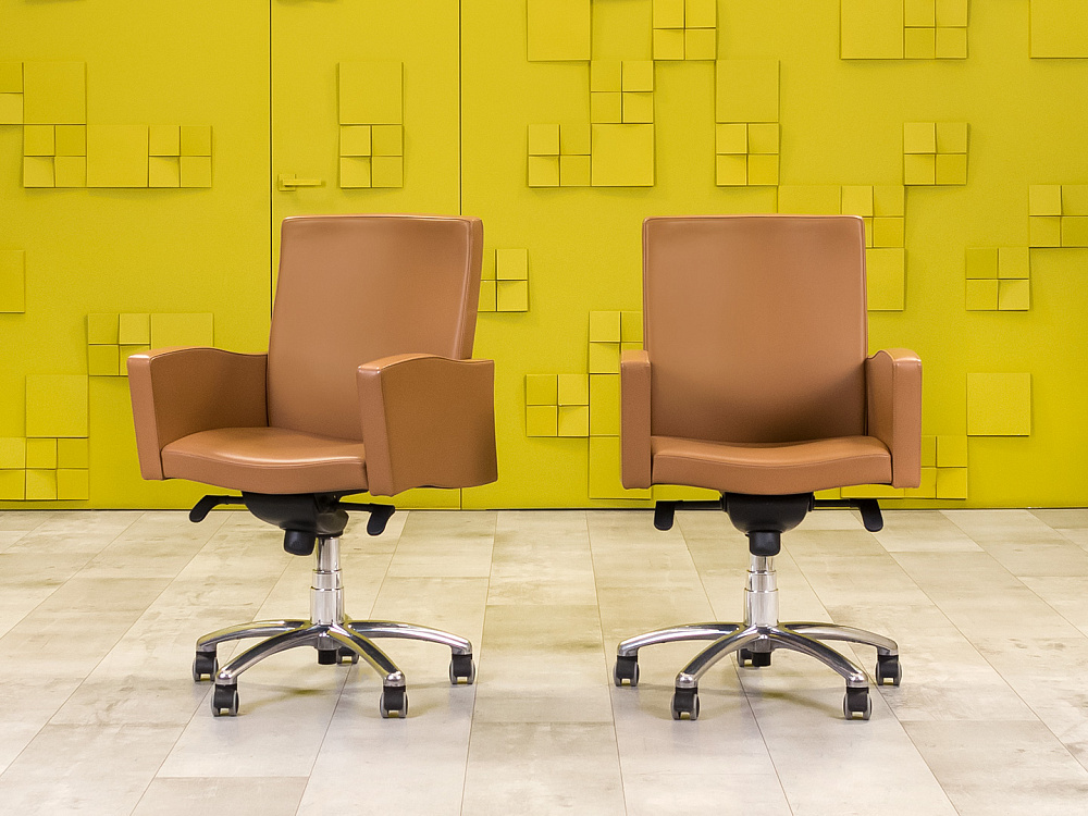 Конференц кресло для переговорной на колесах POLTRONA FRAU Кожа Коричневый Италия_КНКК-081024