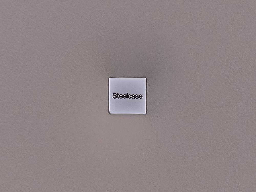 Офисное кресло руководителя на колесах Please 2 Ergonomik Steelcase Кожа Серый Германия_КРКС-221024